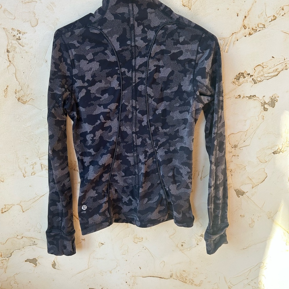 Lululemon Run Briskly 1/2 Zip Heritage Camo Jacquard Black Lunar Rock Size 4 - Picture 3 of 9